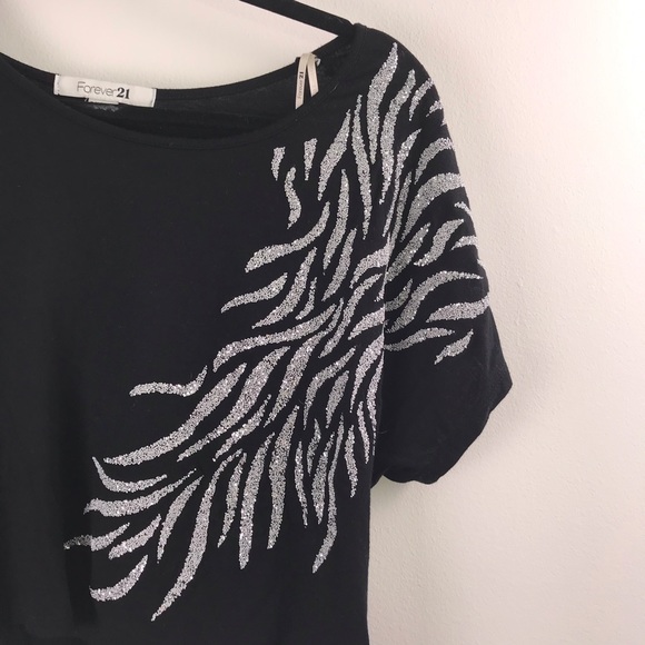 Forever 21 Rhinestone High Low Crop Top Black 260 - Picture 2 of 5